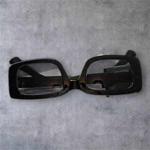 Simply Vera - VeraWang Sunglasses - NWT